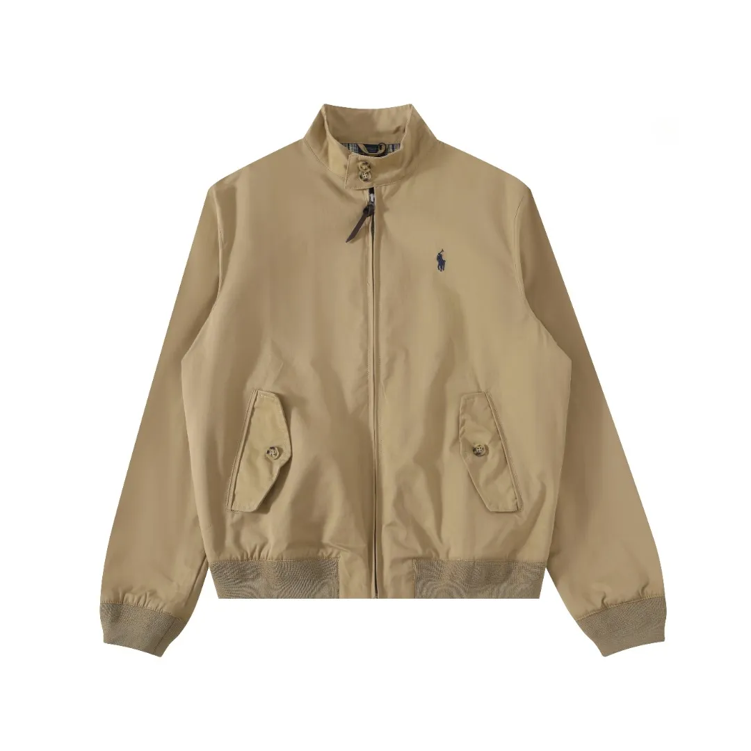 P350 #R23 Ralph Lauren polo white lily contract men's and women's old money style old cadre stand collar workwear Harrington jacket item number RL12020 The fabric has a double-layer shin feel and is full of weight! It's not as heavy as a regular jacket, and the ordinary cotton material feels really different. This one is super comfortable, soft and stylish, and has a green plaid interior that has a retro movie fashion feel! The fit is loose but not baggy. The size is just right and not too picky. The dropped shoulder design modifies the shoulder shape without making it look bulky. This silhouette is a style that will never go out of style after being worn for a long time. The upper body is also very durable and recognizable. The loose and reasonable fit can be worn by both men and women, making it easy to create a clean and refreshing youthful look. The embroidery on the chest is all German Oman embroidery fiber with original data. The embroidery process is very particular about using Japanese Tajima machines to ensure exquisite three-dimensional embroidery. That is what I said is different from the ones on the market. The workmanship is loose and can be used by boys and girls!! Color: Black Khaki Navy Blue Army Green Light Blue Size: M L XL XXL Length: 68/70/72/74 Bust: 122/126/130/134 Shoulder width: 53/54/55/56 Sleeve length: 65/66/67/68